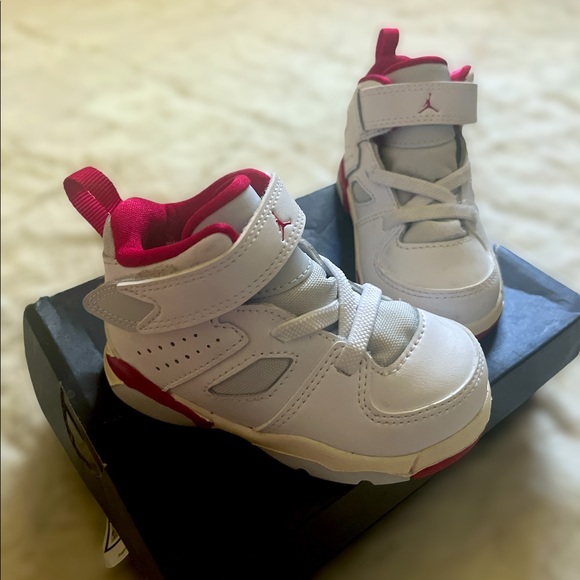 JORDAN SHOES FLTCLB’91 SIZE 5C - Picture 1 of 3